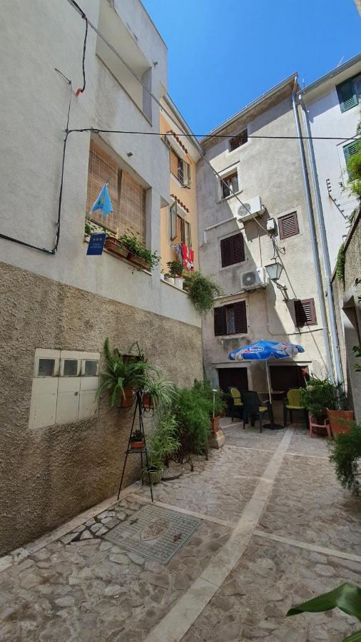 קרס Franceska Apartmani מראה חיצוני תמונה