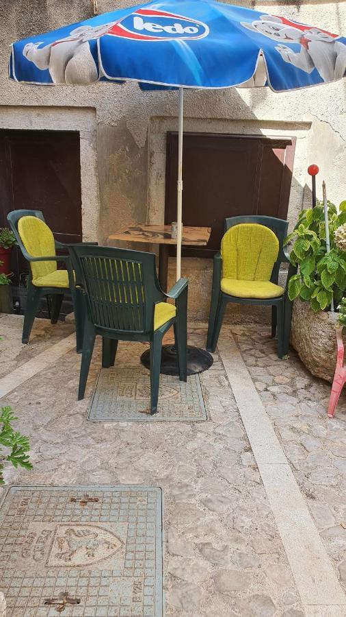 קרס Franceska Apartmani מראה חיצוני תמונה