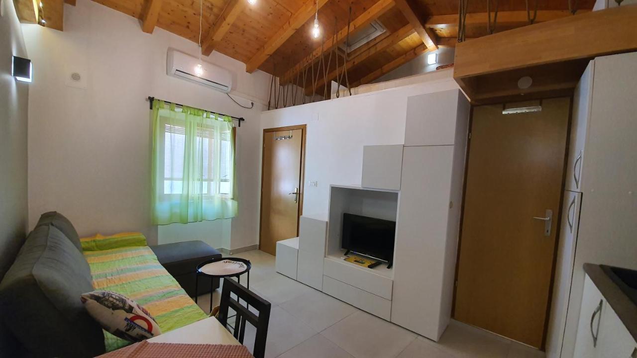 קרס Franceska Apartmani מראה חיצוני תמונה
