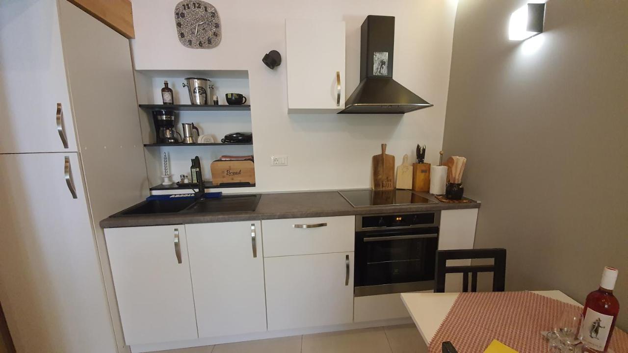 קרס Franceska Apartmani מראה חיצוני תמונה
