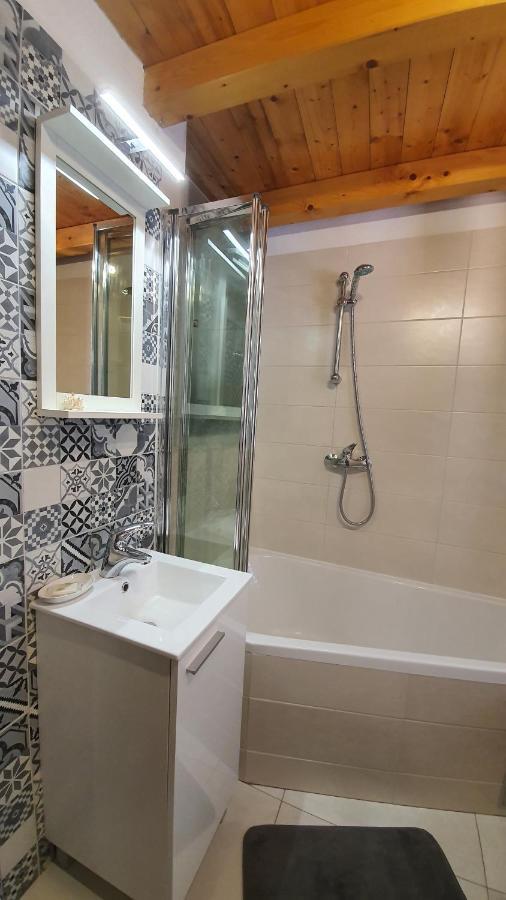 קרס Franceska Apartmani מראה חיצוני תמונה