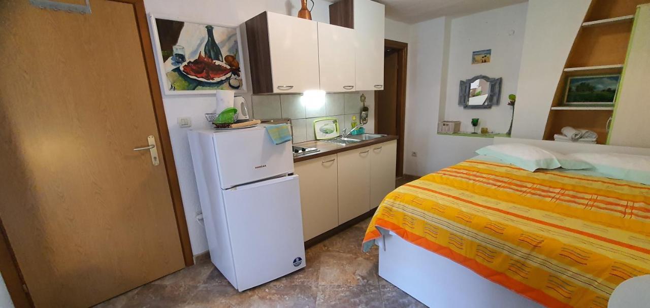 קרס Franceska Apartmani מראה חיצוני תמונה