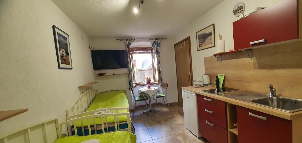 קרס Franceska Apartmani מראה חיצוני תמונה